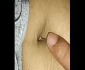 Desi wife - Playing with Navel from උයි