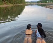 Con mi mejor amiga, ba&ntilde;andonos en un rio de la selva from nude bath ganga river
