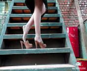 Beautiful feet in tights and clogs outdoor from sunny leaon hot sceneadesh ar