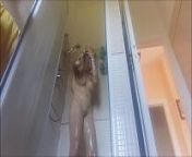 hidden cam: my m. still has not noticed the hidden cam in the bathroom, so I continue to spy on her even while she is taking a shower from 霜月とおか