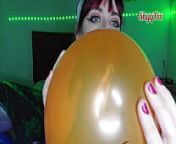 ShyyFxx jugando, frotando y reventando globos- Fetiche de Globos- Full en XRED from www doha balon xx