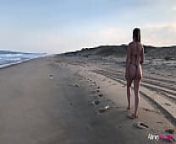 Novinha loira na praia transando com seu f&atilde; - www.alinenovak.com from www xxxan girl sex
