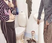 The indian plumber seduced by dirty talking the Bbw mistress and rough anal fucked her big ass with his big cock in mare style from only desi girls bathroom