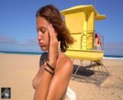 In spiaggia ingoio lo spera del BAGNINO!! DIALOGHI ITA - PUBLIC SEX from www sc xxx video
