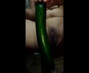 Horny 😈 Girl Cucumber Fucking and Clit Rubbing Creamy Cumm... from 45 girl cucumber fuck