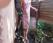 ගමෙ කෙල්ල නානවා villej girl bath room.fun from sinhala ganu bath room eke nana video