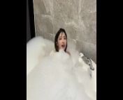 bath sex from goyang hot bugil pantat cewek gatel