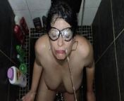 Natural tit milf uses a yelov piss in the shover to wash her face full of cum from slutmomhappiness